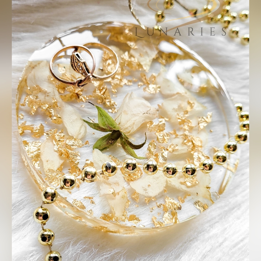ONE Resin Coaster with Preserved White Rose and Gold